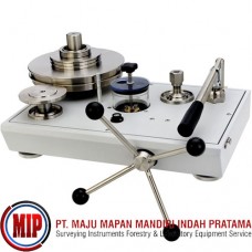 FLUKE P3123 Oil Operated Dual PCU Hydraulic Deadweight Tester FLUKE P3123 Oil Operated Dual PCU Hydraulic Deadweight Tester